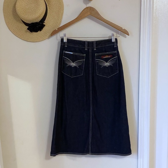 Vintage 1970s Jordache dark wash a-line midi denim skirt with front middle slit - Picture 10 of 12